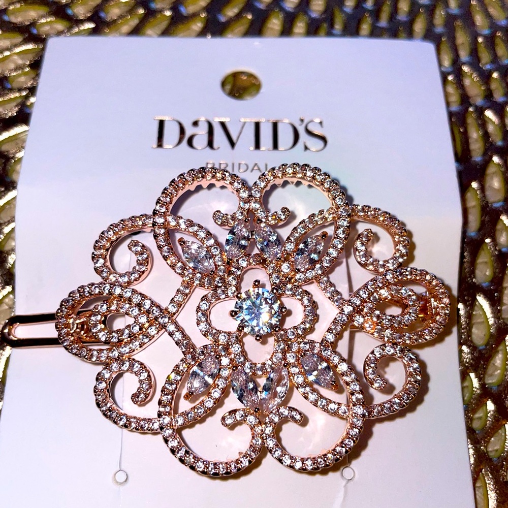 David’s Bridal Rose gold Medallion Barrette